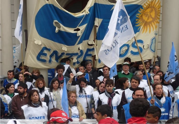 En unidad, ATE, AGMER y CTA Entre Ríos concretaron una multitudinaria movilización