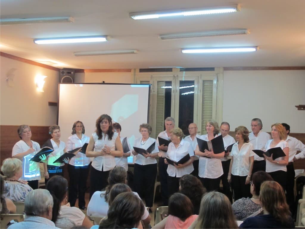 Canciones, recuerdos y emoción: el Coro de AGMER presentó su nombre