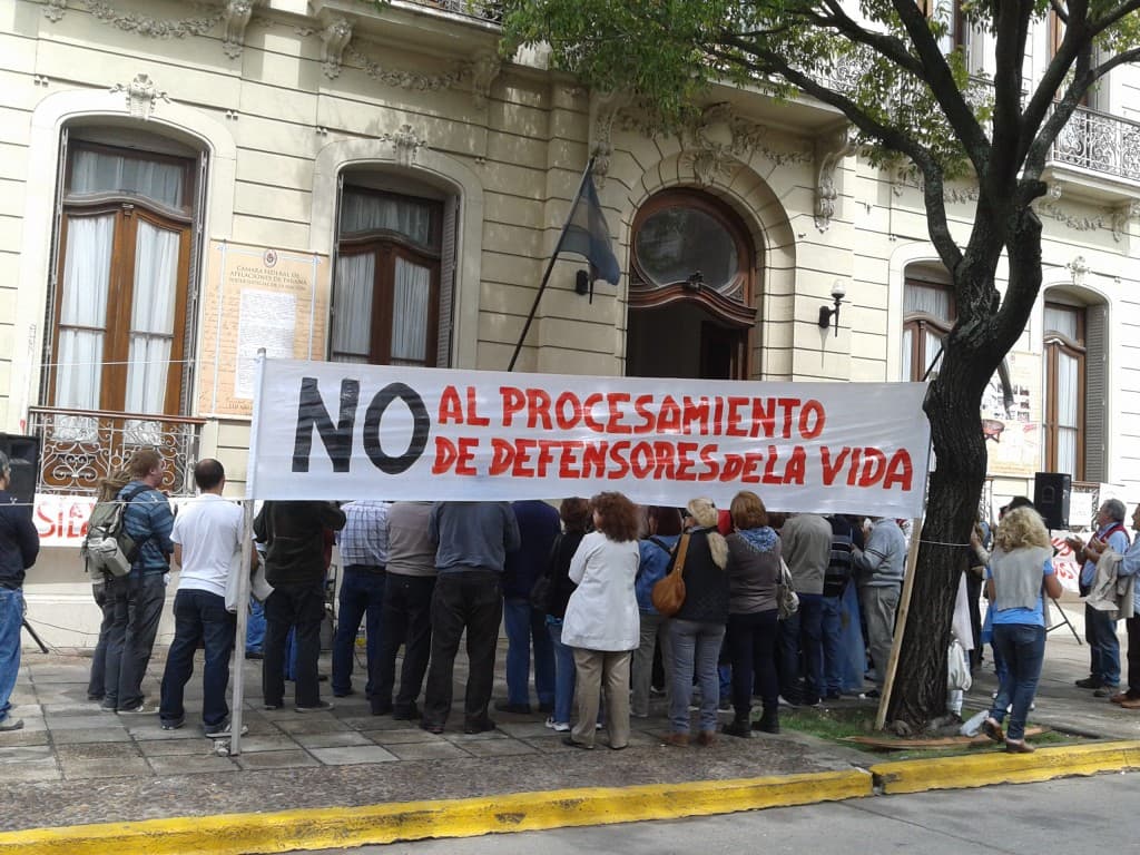 AGMER acompañó a los asambleístas de Gualeguaychú en su reclamo contra el procesamiento de cuatro ciudadanos