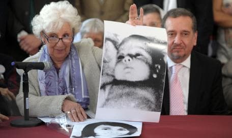AGMER celebra la restitución del nieto 109