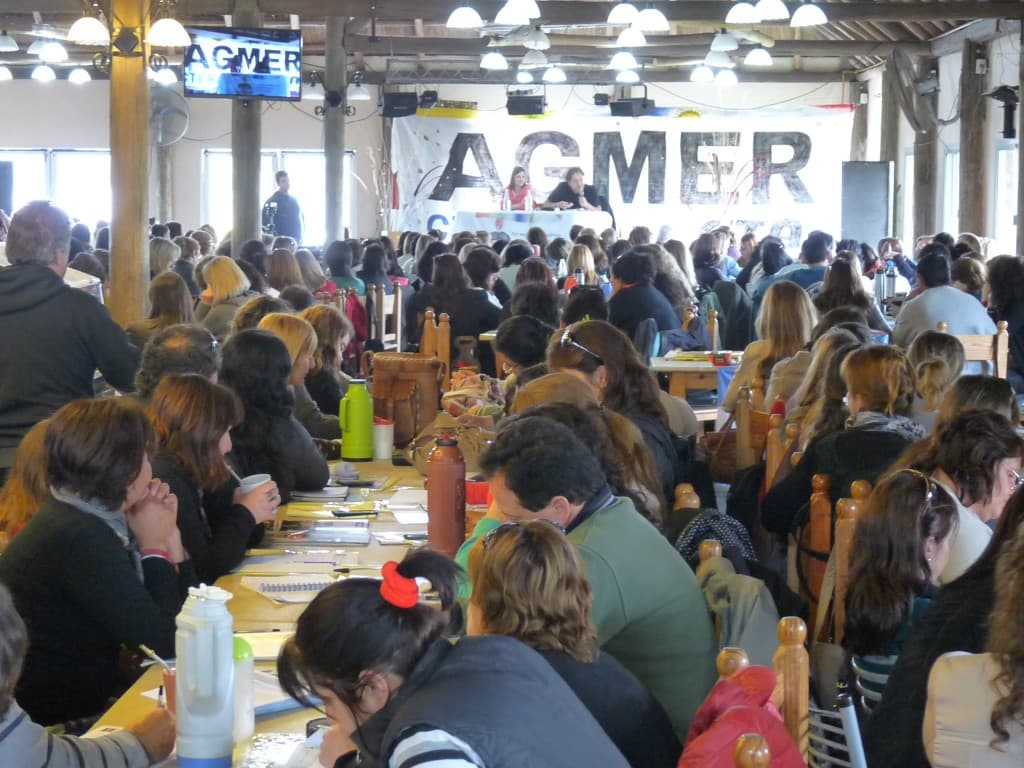 Más de 550 docentes presenciaron la charla de Skliar en Colón