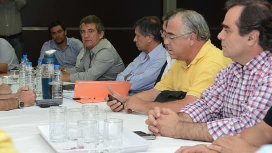 El gobierno convocó a AGMER y a los demás gremios docentes y estatales en Concordia