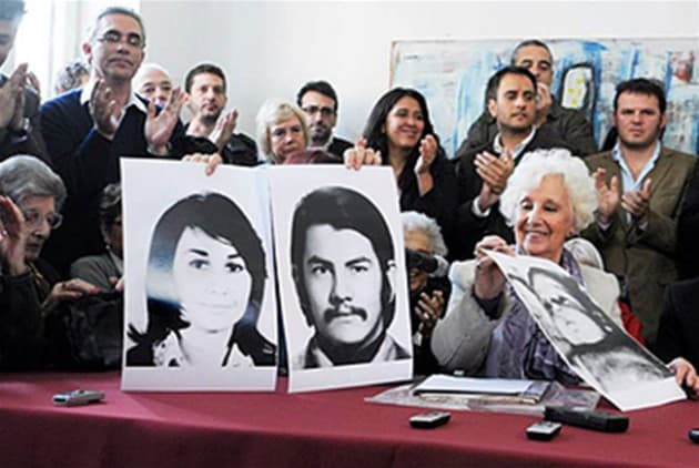 AGMER celebra la restitución de la nieta 110