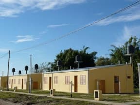 Se firmarán contratos de obra de viviendas para docentes