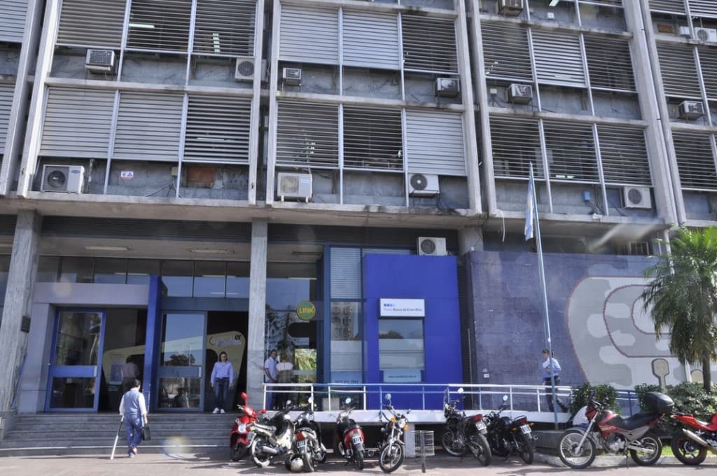 AGMER denuncia desprolijidades y exige que se garanticen los plazos de consulta de analíticos de Secundaria