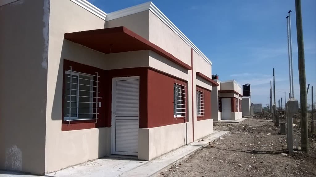 Nogoyá: reunión y recorrida de obras por viviendas para docentes