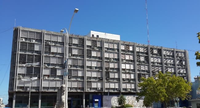 Se posterga la puesta en vigencia de las credenciales de Secundaria