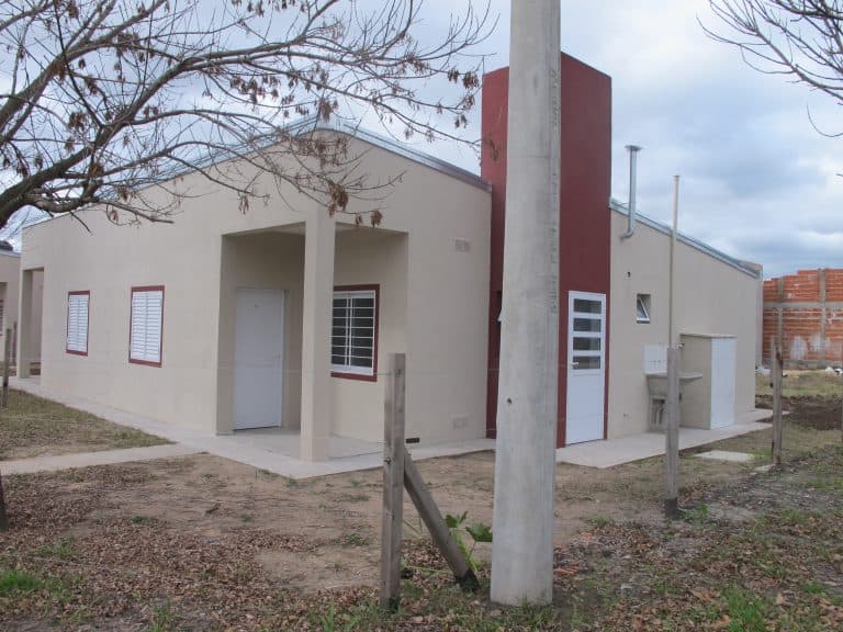 Este viernes se inauguran barrios de AGMER en Strobel y Urdinarrain