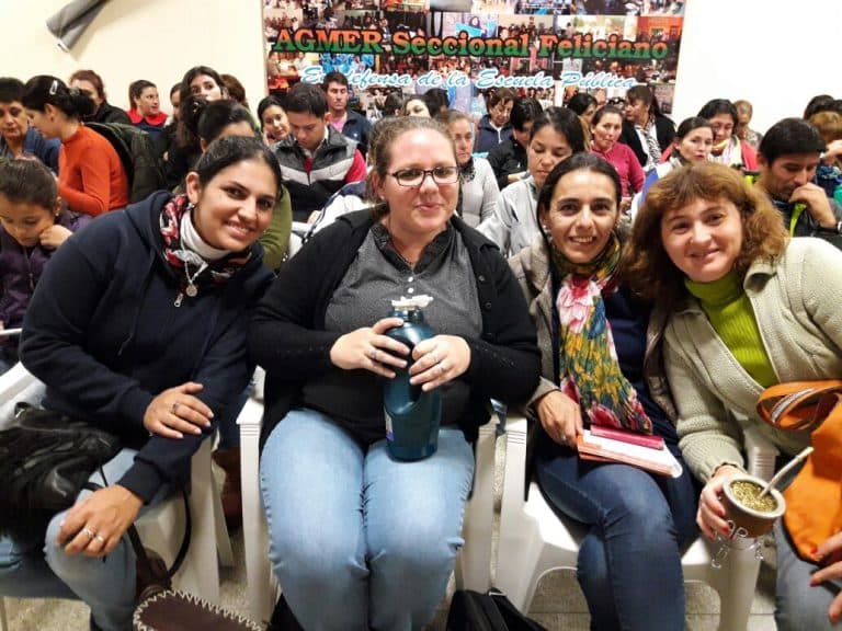 Con 170 participantes comenzó en Feliciano el curso «Identidad y regulaciones del trabajo docente»