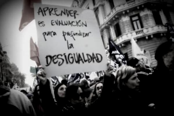 OPERATIVO “APRENDER”: sólo una puesta en escena.