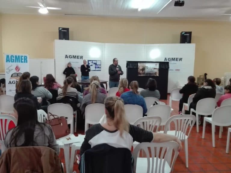 Intensa actividad de Formación en AGMER