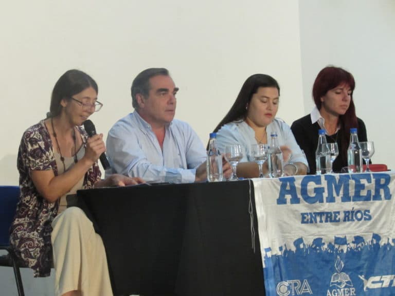 Se desarrolló el panel “el trabajo docente en las primeras infancias”