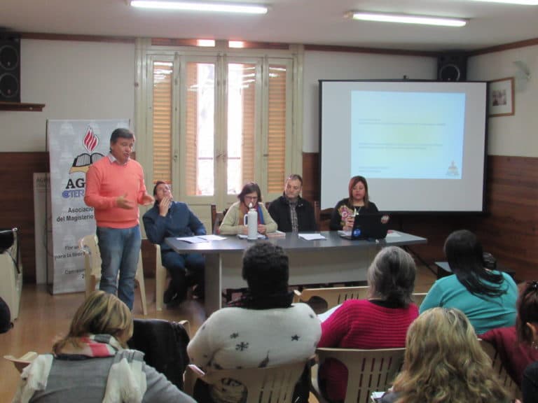 Reunión de trabajo sobre el rol y funciones de Asesores Pedagógicos