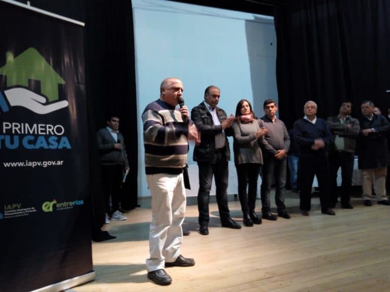 Se entregaron 45 viviendas para docentes en Concepción del Uruguay