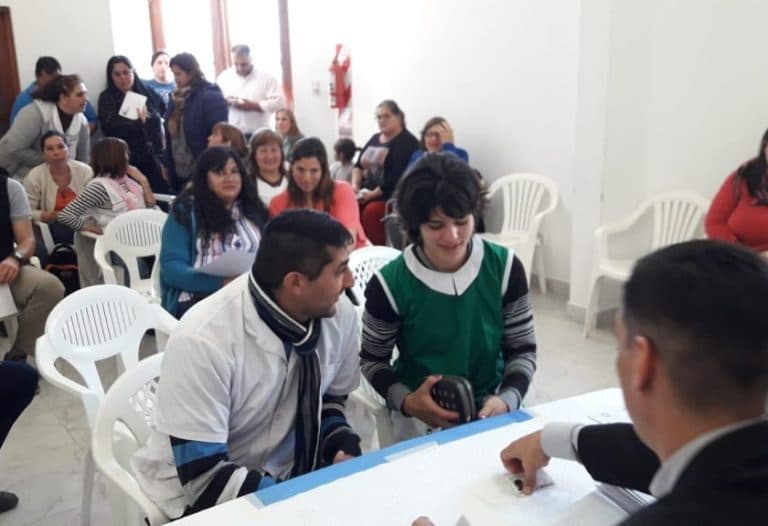 Viviendas para docentes: se firmaron escrituras en Diamante y Victoria