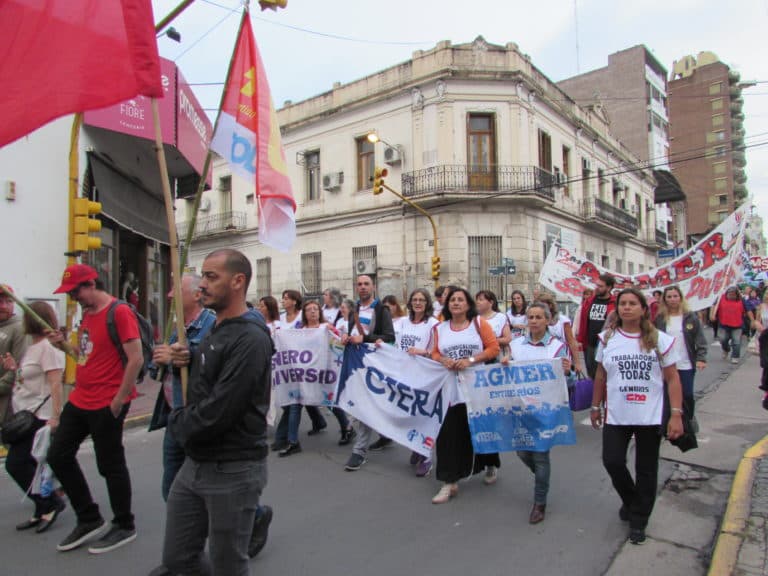 Nos movilizamos para decir basta a la violencia de género