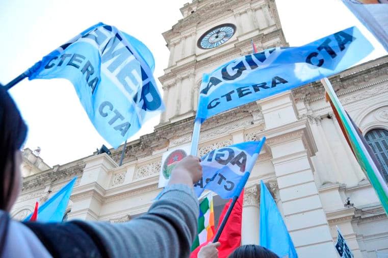 Por una presencialidad cuidada, con escuelas en condiciones y vacunación completa a docentes para preservar nuestra salud