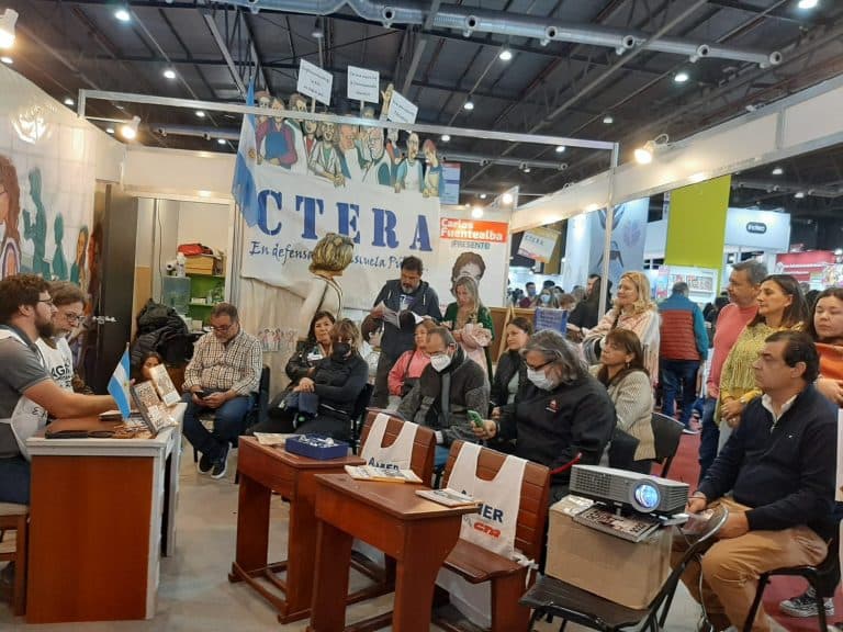 AGMER EN LA FERIA DEL LIBRO