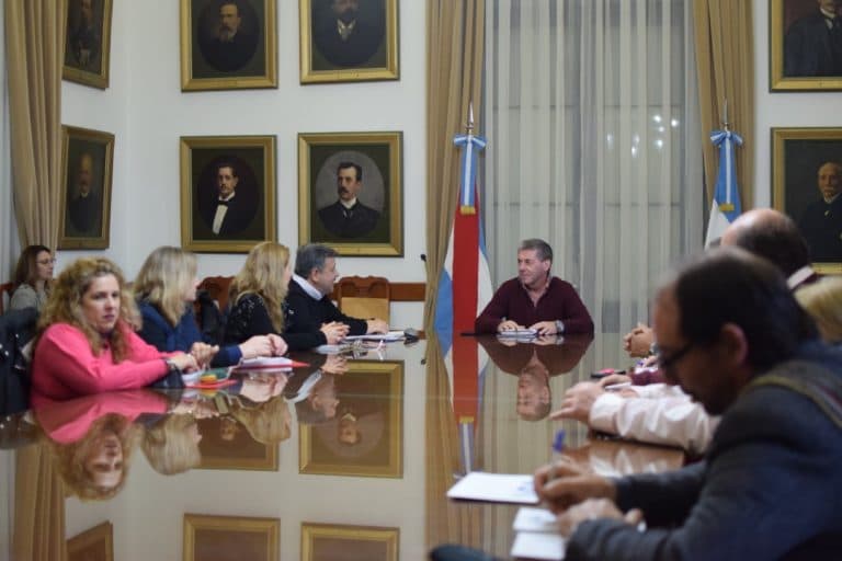 Salario: audiencia entre AGMER y otros sindicatos con el gobierno provincial