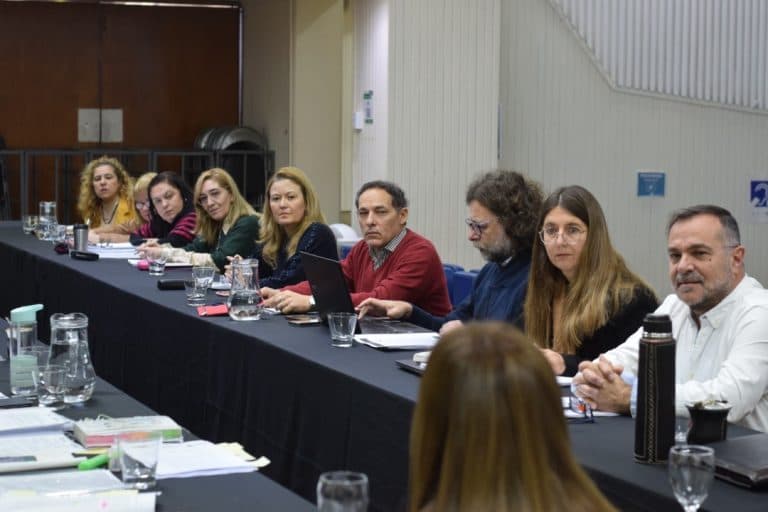 Paritarias: AGMER propuso en la Comisión Negociadora marco pedagógico, situaciones laborales y de infraestructura de la ampliación horaria de Primaria