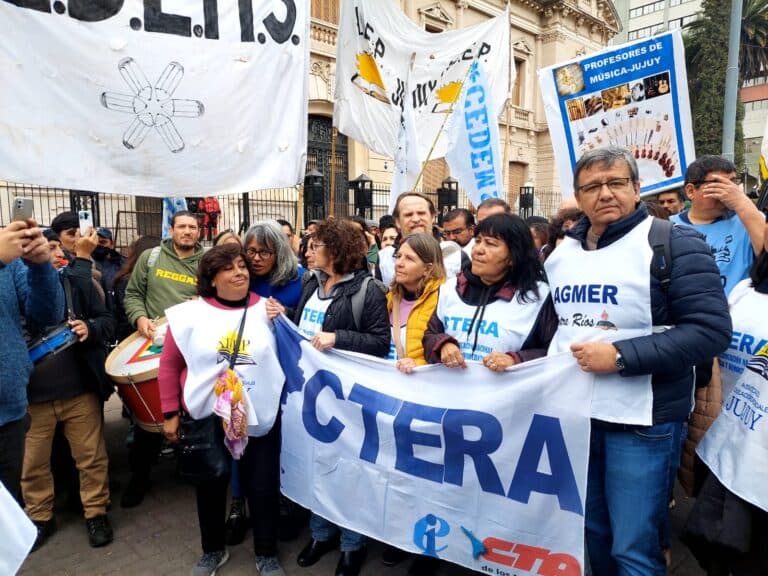 Solidaridad docente: junto a CTERA, AGMER participó de la masiva marcha en Jujuy