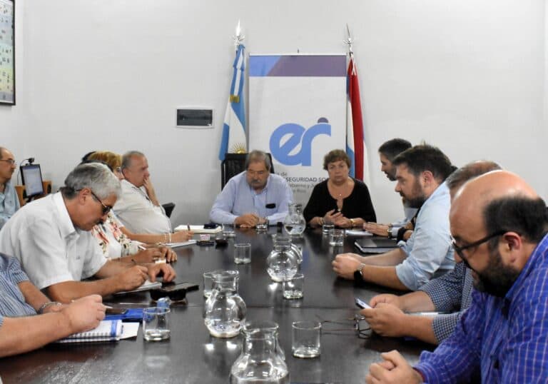 Paritarias: AGMER recibió una propuesta salarial, que se debatirá en asambleas y Congreso