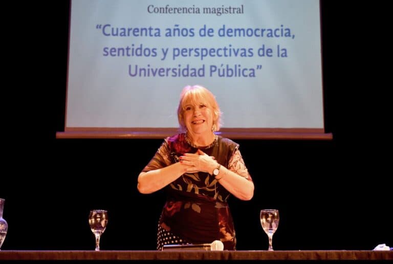 Rosario Badano recibió el título Doctora Honoris Causa de la UADER