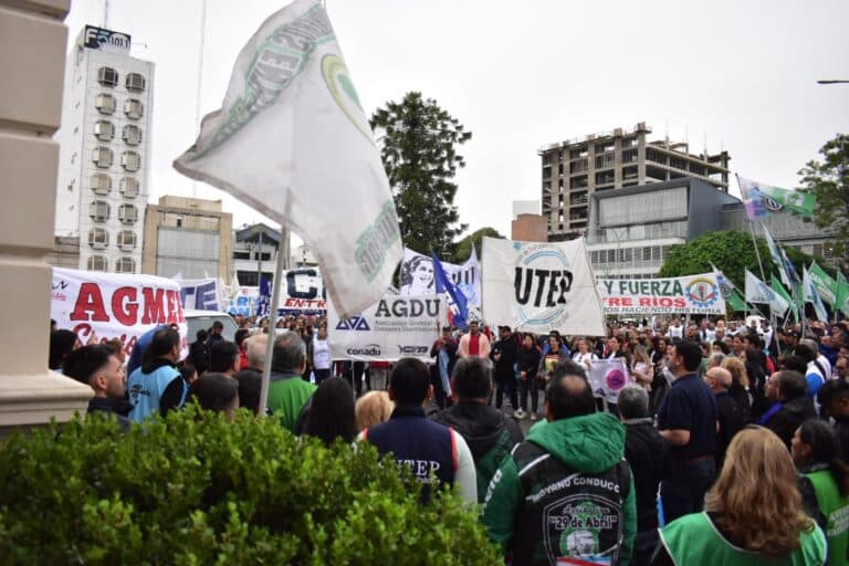 Marcha multisectorial en el Día de las y los trabajadores