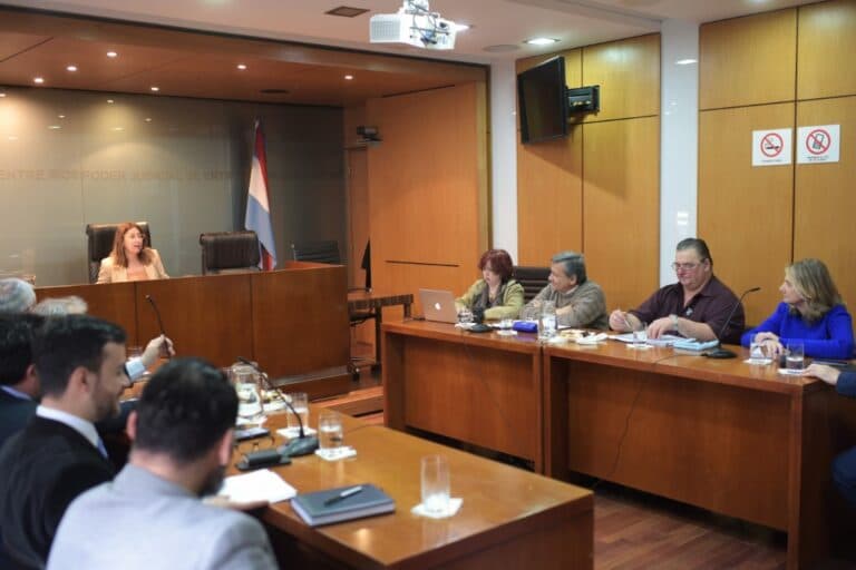 En el día de las y los maestros, lejos estamos de alcanzar salarios docentes dignos