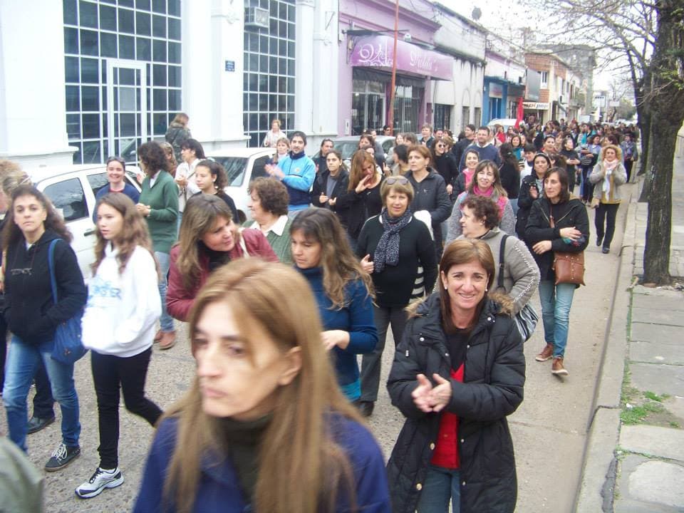 Con altísima adhesión se cumplió la segunda jornada de paro docente
