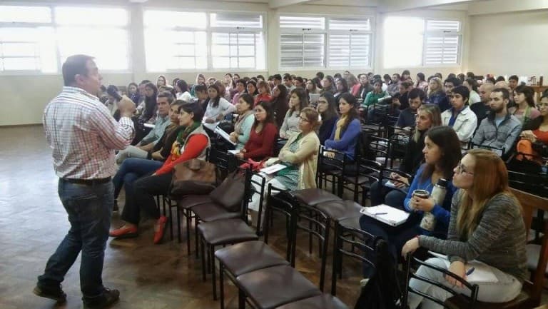 La Escuela de Formación de AGMER sigue abriendo espacios en toda la provincia