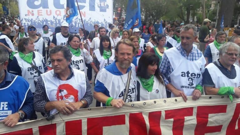Multitudinario acto en Neuquén, a 11 años del asesinato de Carlos Fuentealba