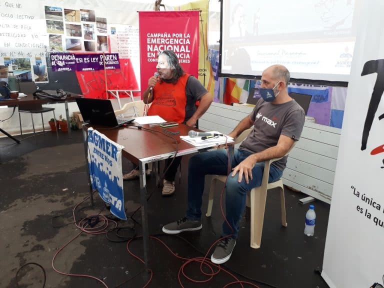 En la Carpa Blanca Docente se desarrolló la charla «Cartas contra la dictadura»