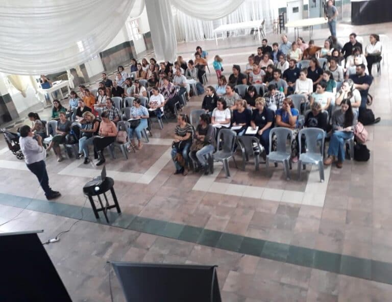 AGMER brindó asesoramiento sobre credenciales en Colón y Uruguay