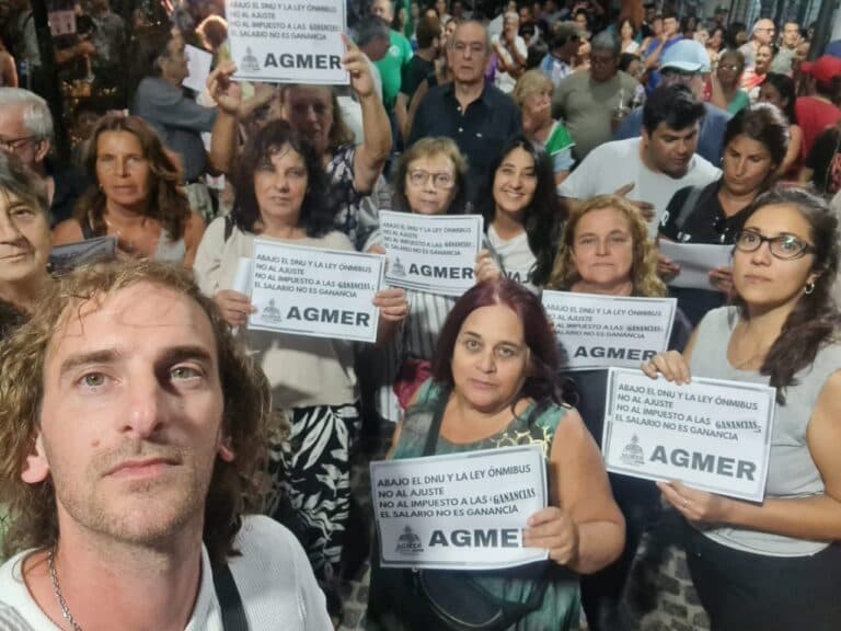 AGMER Gualeguay presente junto a la multisectorial. Es entre todos y todas.