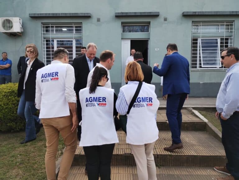 AGMER Nogoyá le entregó un petitorio al gobernador